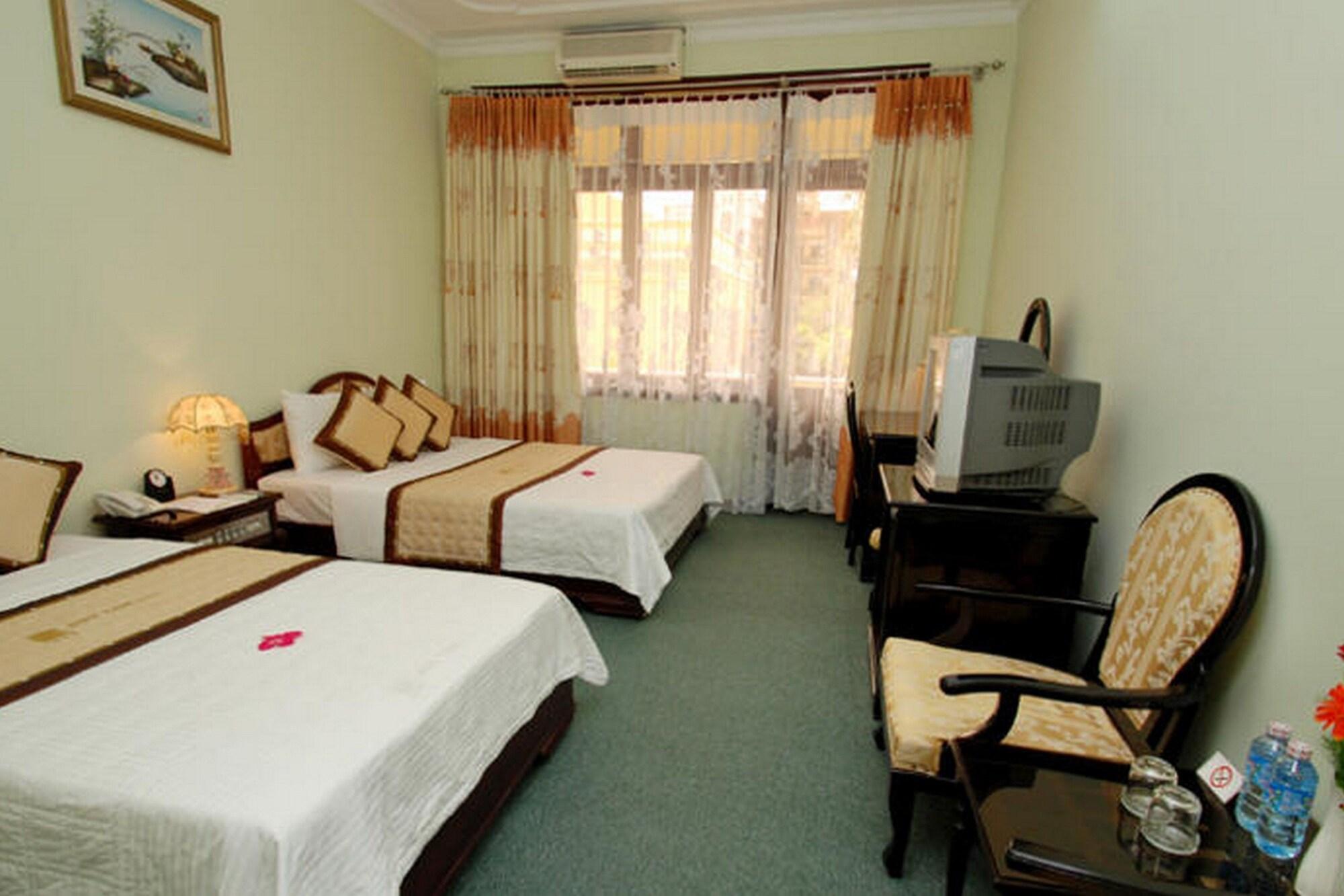 Duy Tan Hotel Хуе Екстериор снимка