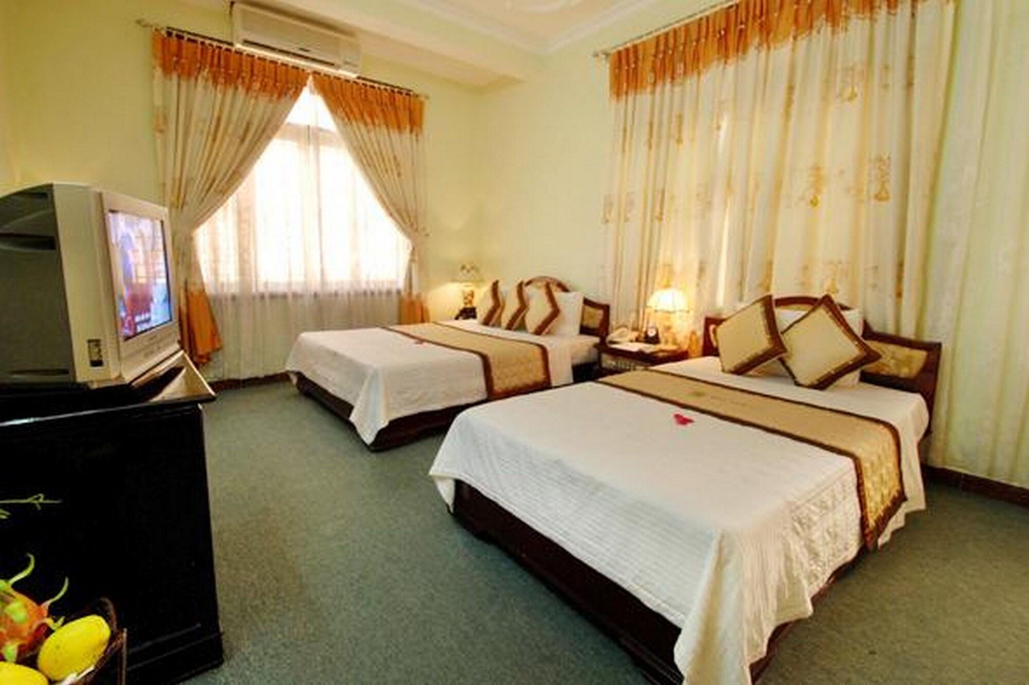 Duy Tan Hotel Хуе Екстериор снимка