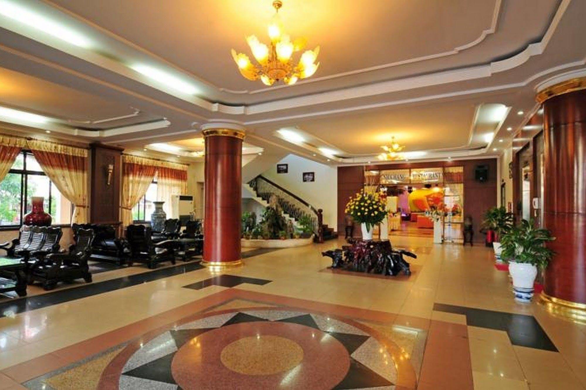 Duy Tan Hotel Хуе Екстериор снимка