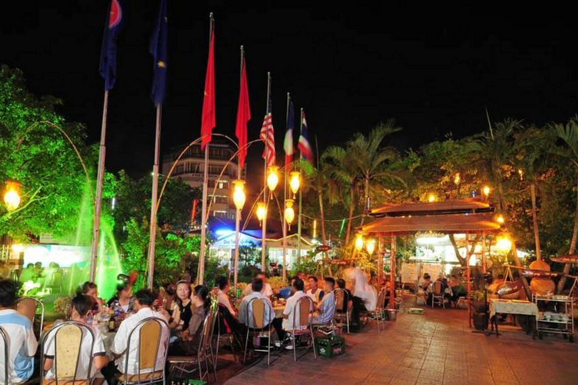 Duy Tan Hotel Хуе Екстериор снимка